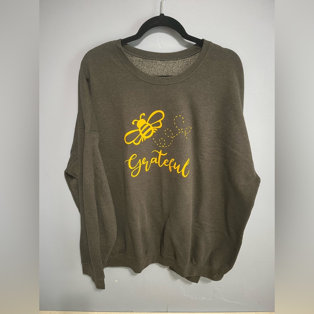 Gray Bee Graphic Women's Sweater
